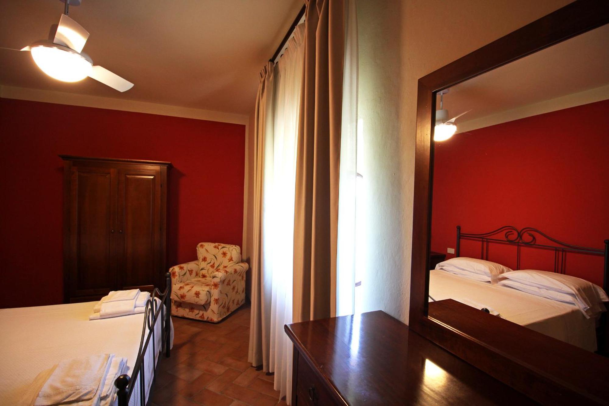 Agriturismo Casale Dello Sparviero Кастелліна-ін-К'янті Екстер'єр фото